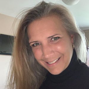 Meet your Posher, Alexandra